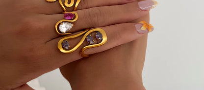 Amour Curve Ring