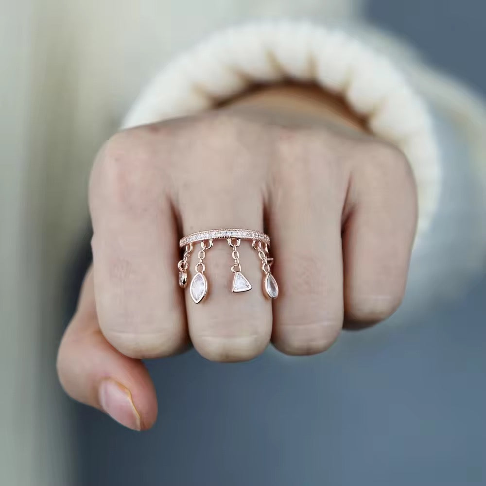 Mini Muse Ring